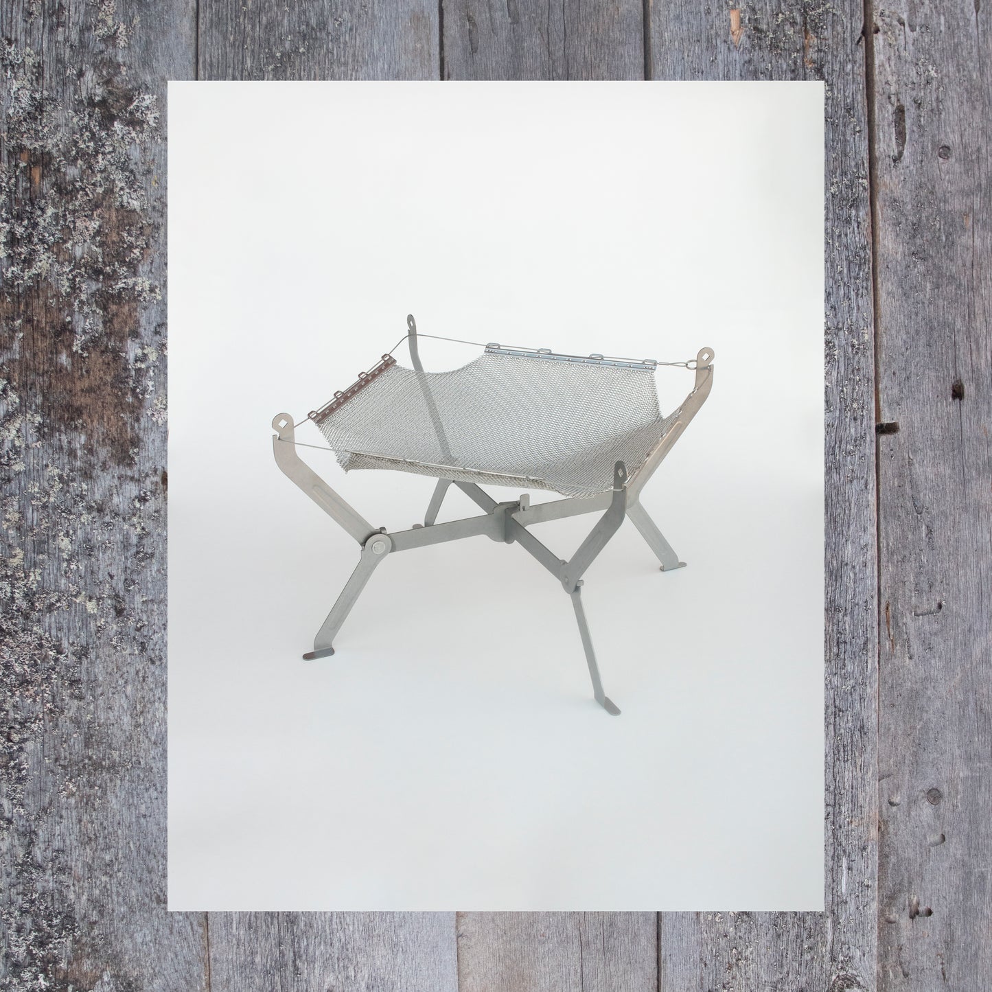Monoral Fire Stand